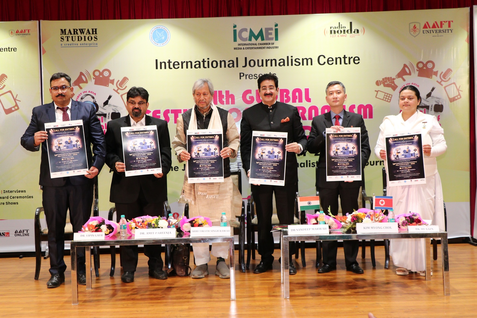 Dr. Sandeep Marwah addressing