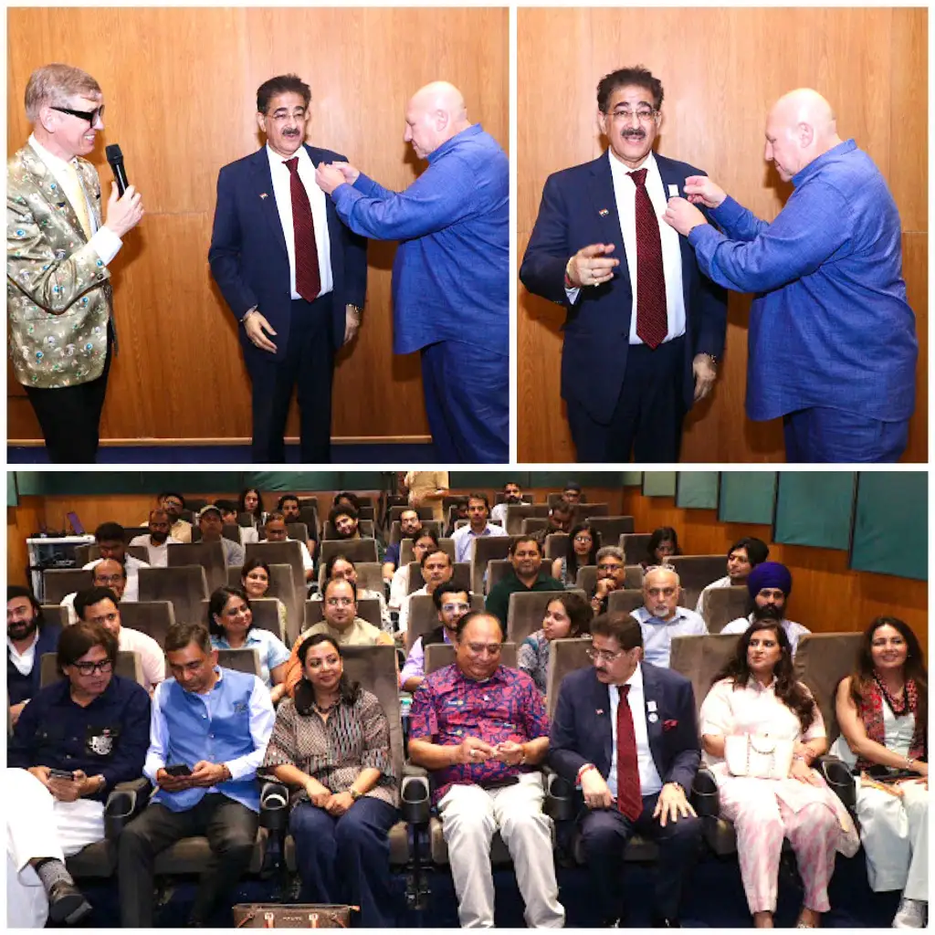 Sandeep Marwah Honoured with Peacemaker of Peace / Art & Culture Award by World Alliance, Moscow